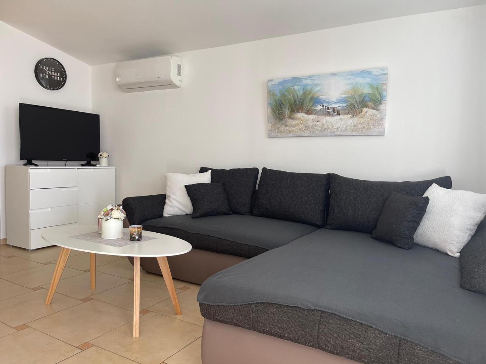 Sinisa Apartman Vir Luaran gambar
