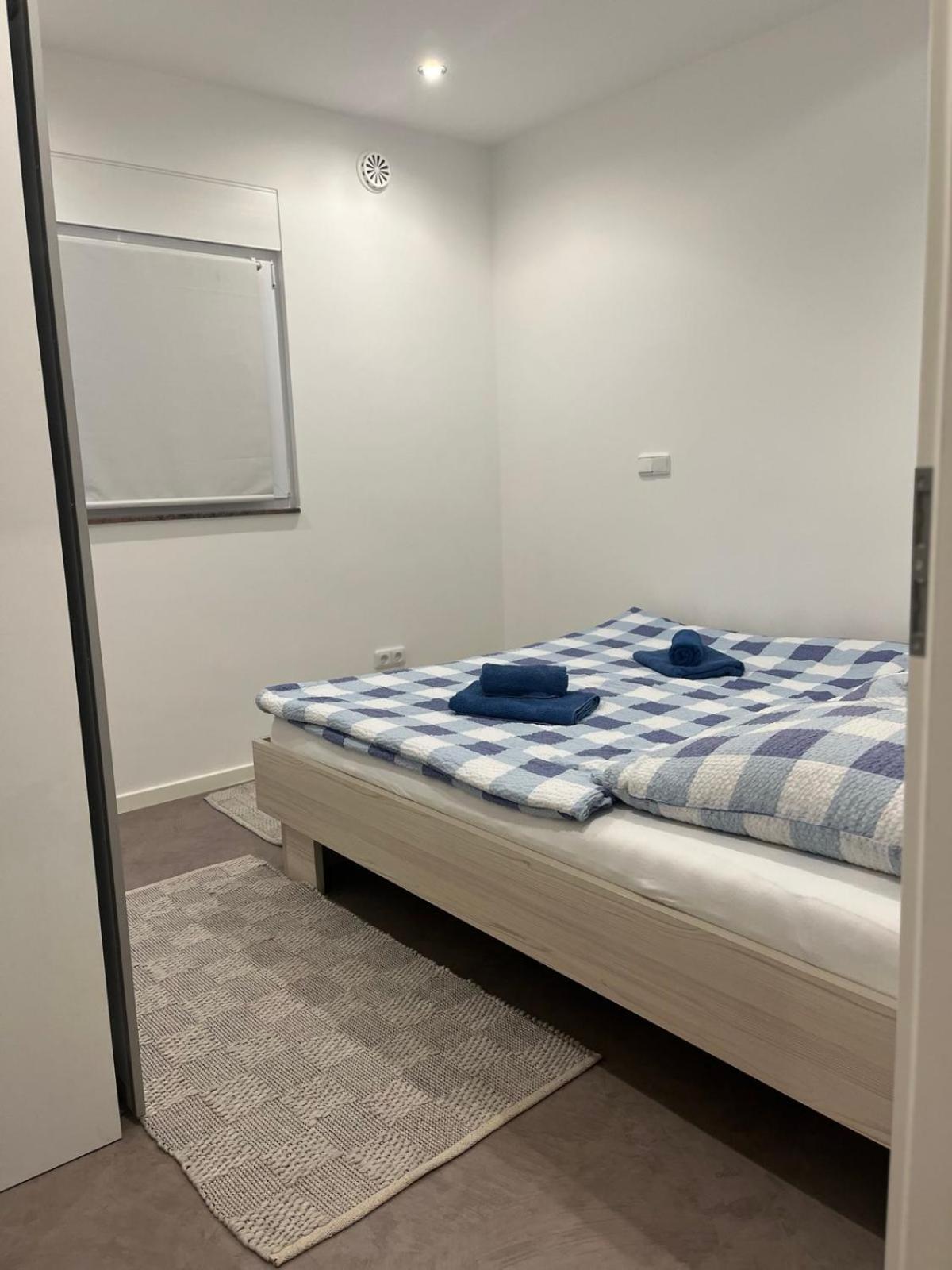 Sinisa Apartman Vir Luaran gambar