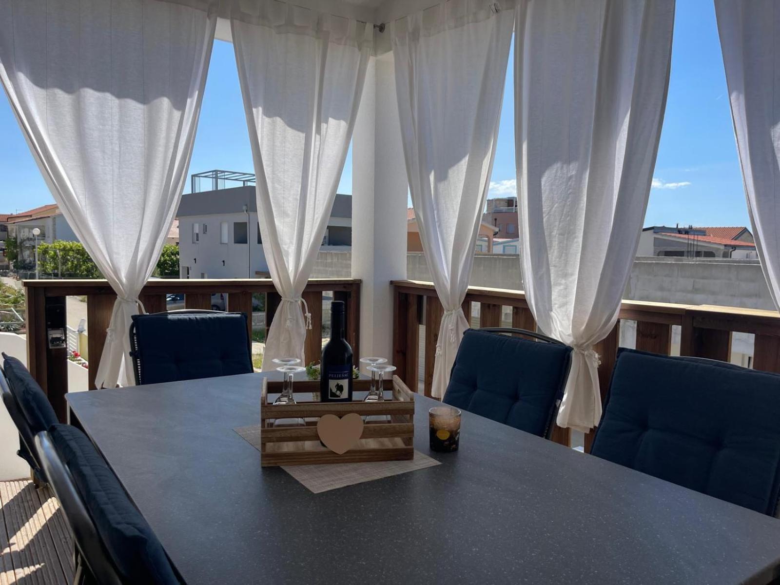 Sinisa Apartman Vir Luaran gambar