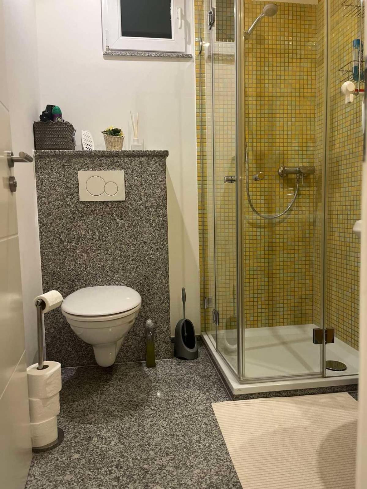 Sinisa Apartman Vir Luaran gambar