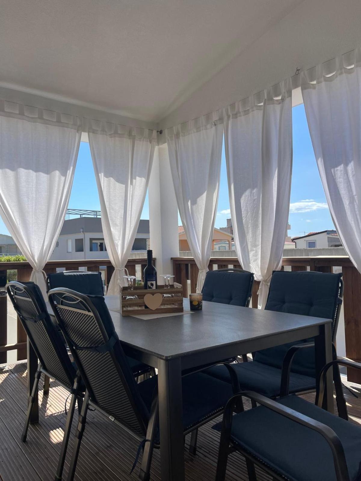 Sinisa Apartman Vir Luaran gambar